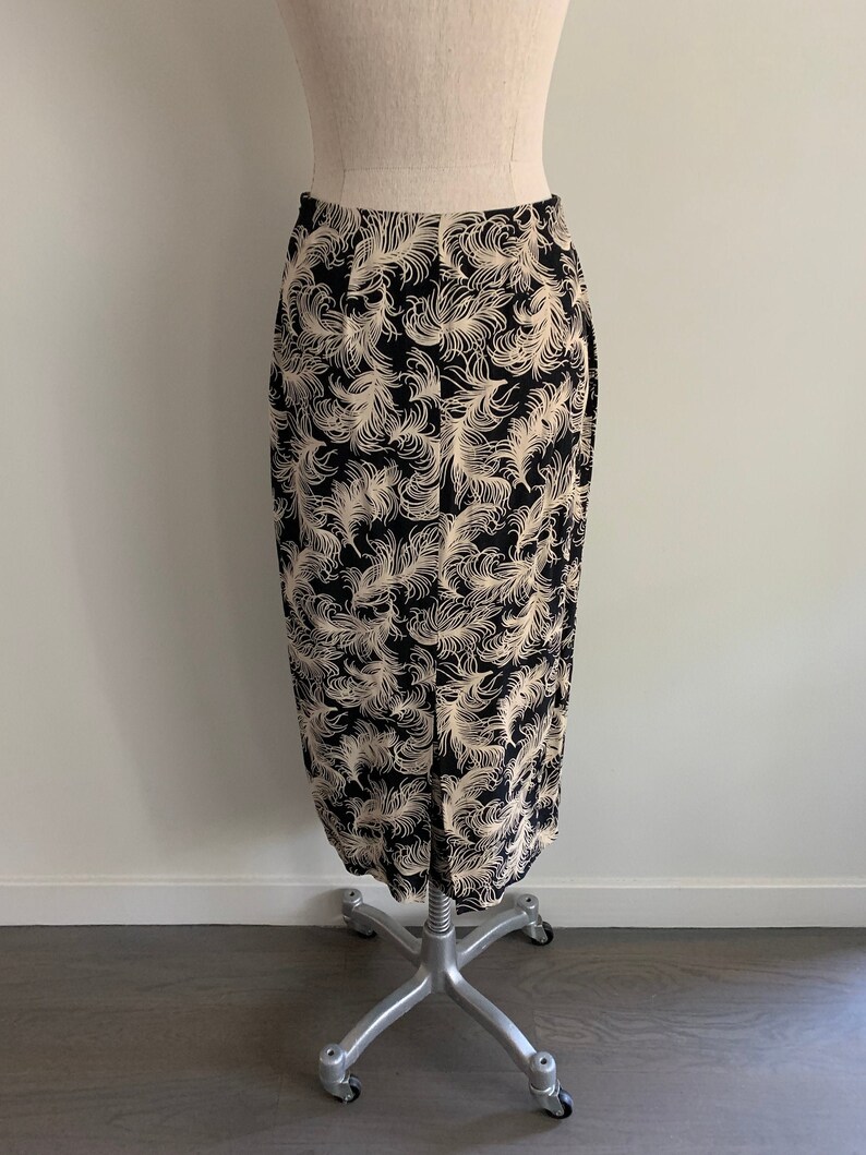 Norma Kamali 1980s Rayon feather print pencil skirt with kick pleat image 1