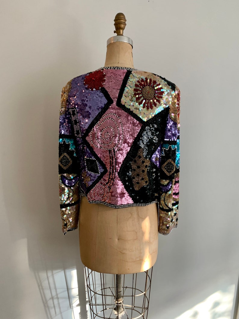 Striking abstract beaded and sequined short evening jacket. Size S image 3