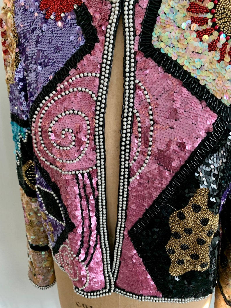 Striking abstract beaded and sequined short evening jacket. Size S image 9