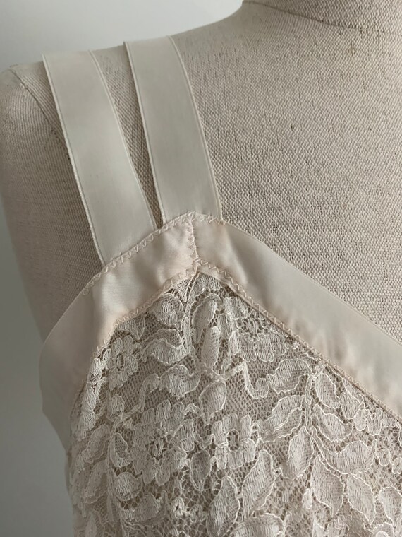 Lovely detailed sheer negligée - image 9