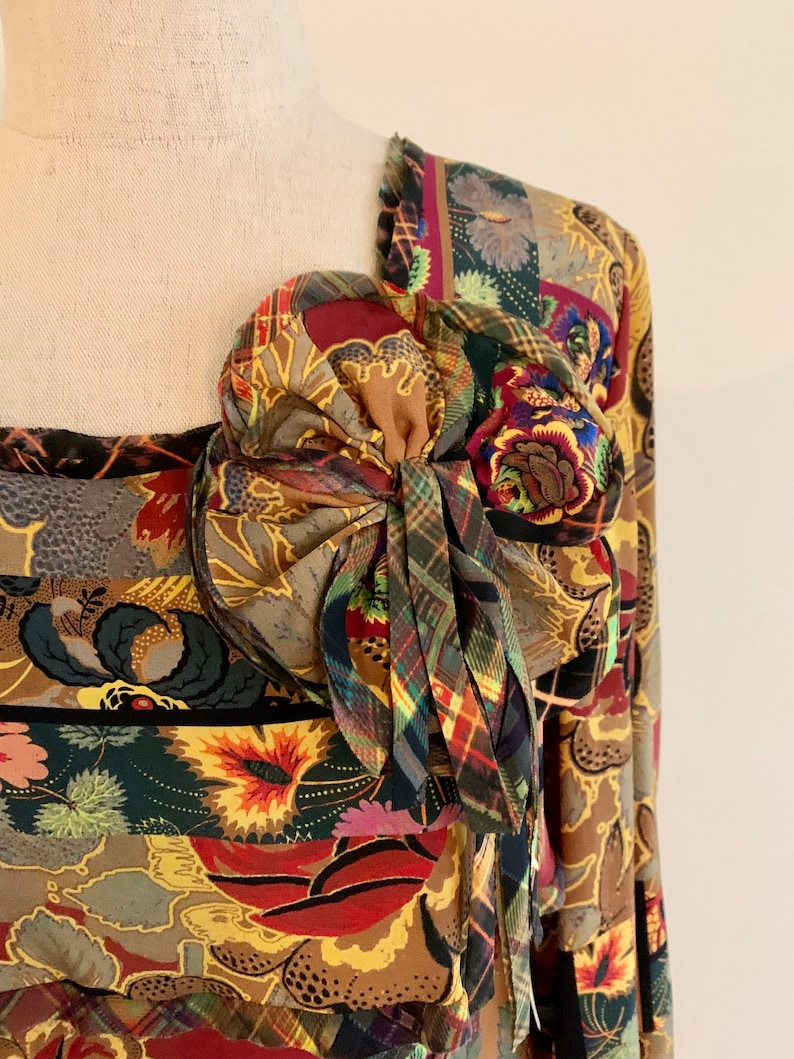 Beautiful Oscar de la Renta vintage 1980s fall floral patchwork print silk blouse-size 6 Bild 8