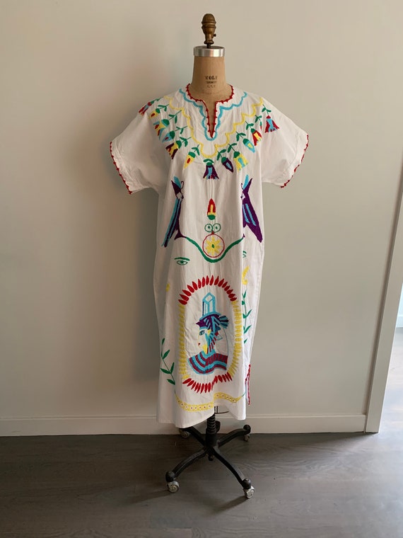 Beautifully embroidered mexican cotton shift dres… - image 1