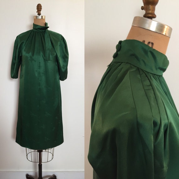 Vibrant green chinese silk dress custom tailored - Gem