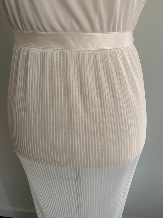 Lovely detailed sheer negligée - image 8