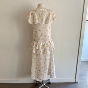 1930s vintage cotton dotted floral Gatsby tea dress with shawl collar and hip flounces-size M image 5