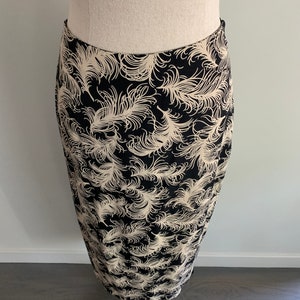 Norma Kamali 1980s Rayon feather print pencil skirt with kick pleat image 3