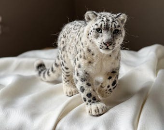 Snow Leopard Beginner Needle Felting Kit|Wool Tools+Step Guide,DIY Wild Animal Craft,Relax Hobby Gift for Crafters,Birthday Holiday Present
