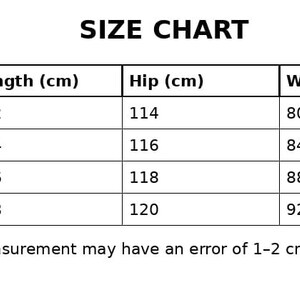 Puede incluir: Una tabla de tallas blanca con texto negro. La tabla enumera las tallas S, M, L y XL, con las medidas correspondientes de largo, cadera y cintura en cm. La nota indica que la medici&oacute;n manual puede tener un error de 1-2 cm.