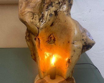 Handgemachte Olivenholzlampe - Live Edge Rustikales Naturholz - Handwerkliche Ambiente Beleuchtung
