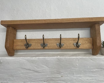 Hut- & Kleidergarderobe aus Eichenholz mit vier Haken | Handgefertigte Gewachste Eichenholz Wand Lagerung | Rustikaler Eingangsbereich