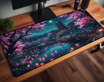 Peut inclure: Tapis de bureau rectangulaire avec un paysage d'inspiration japonaise. Le motif comprend une pagode, des cerisiers en fleurs, un lac avec des lanternes flottantes et un ciel nocturne avec une pleine lune. La palette de couleurs est dominée par le rose, le turquoise et le bleu foncé.