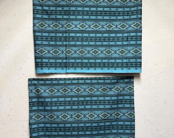 Tela Somerset Jinny Beyer RJR Fabrics con estampado geométrico azul verdoso (más de 3 yardas)