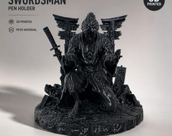 Portalápices de espadachín de anime, organizador de escritorio impreso en 3D, soporte para bolígrafos de guerrero samurái, decoración de escritorio de PETG, decoración para sala de juegos