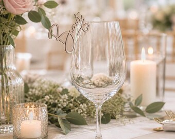 Gepersonaliseerde houten naamkaartjes voor glazen | Naamkaartjes voor bruiloften | Glazenhangers met namen | Naamkaartjes voor verjaardagen en evenementen