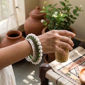 Easy Crochet Floral Bangle Pattern for Beginners