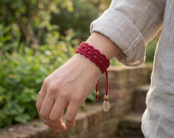 Crochet Bracelet Pattern: Easy Adjustable Friendship Bracelet
