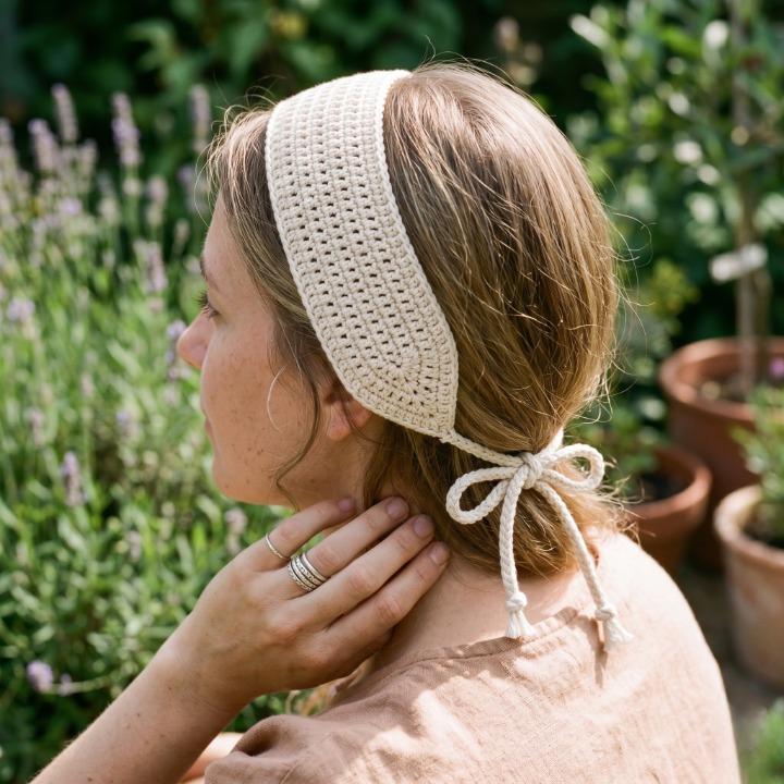 36 Crochet Hairband Patterns with Ear Warmers, Bandanas, and Flower Bands 32 Beginner Crochet Headband Pattern: Easy Tie Ends Tutorial