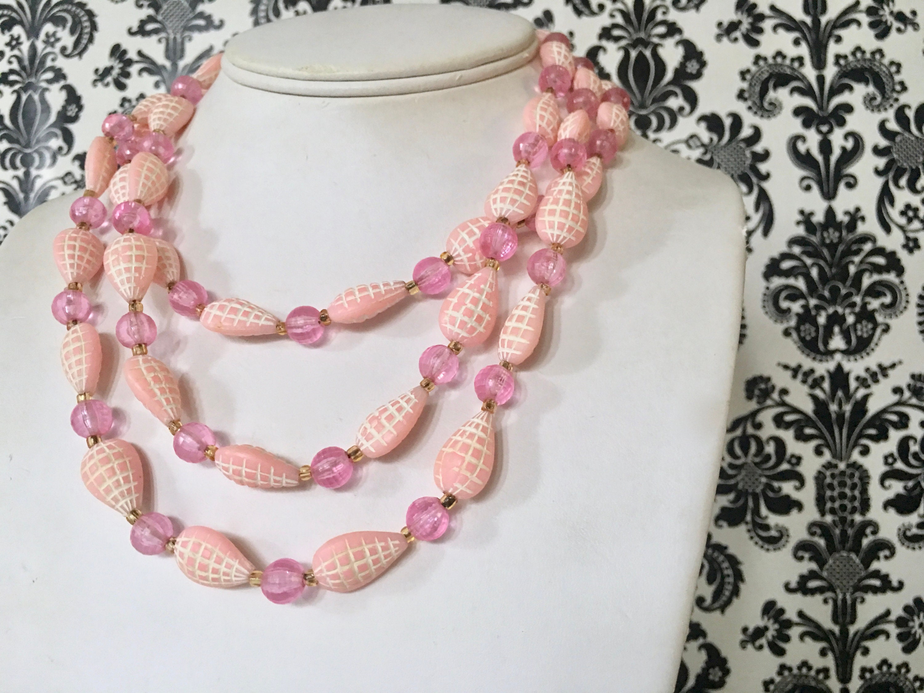 Meisje Cerebrum uitbarsting Pink plaid crystal vintage 1960s Long Strand Necklace | Etsy