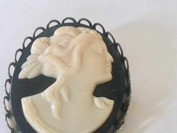 Lady on Black, 1970s Cameo Brooch - Victorian rev… - image 9