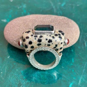 Dalmatinerring med röd och grön onyx 925 sterlingsilver smycken ädelstensring