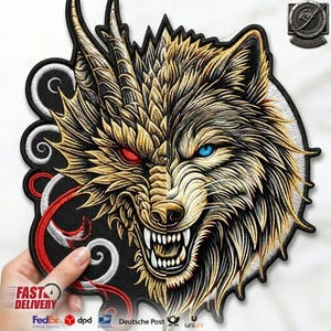 13 Zoll großer, gestickter Aufnäher mit gespaltenem Gesicht eines Drachen und Wolfs in Gold und Silber, Bikerjacken-Rückenemblem
