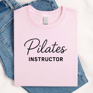 Pilates Instructor Shirt Elegant Script Calligraphy Tee Gift For Fit Women Yoga Instructors Pilates Graphic Tee Pilates Lover T-Shirt Yoga