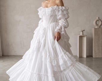 Personnalisez votre robe de mariée en satin blanc à épaules dénudées, robe de mariée trapèze à manches longues à lacets dans le dos, robe de mariée élégante personnalisée