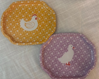 Vintage calico country farm kitchen metal tin snack trays featuring farm animals
