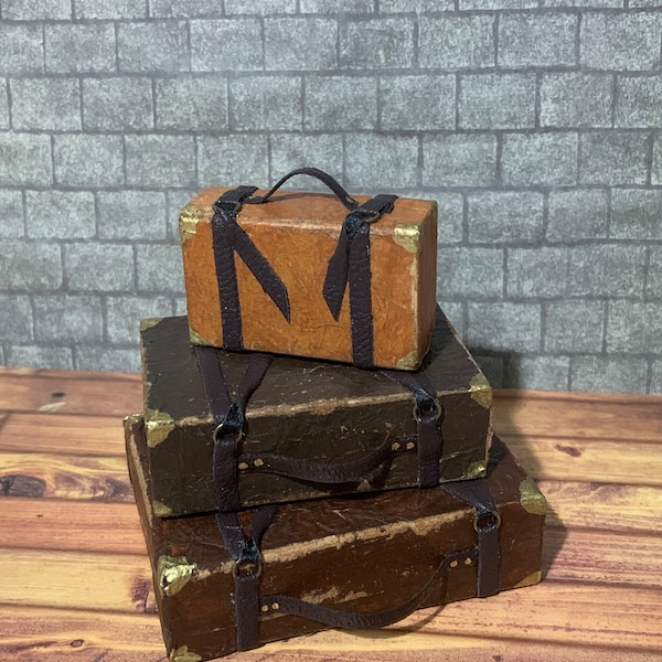 DOLLSHOUSE 1/12th scale suitcase set 3 brown cases