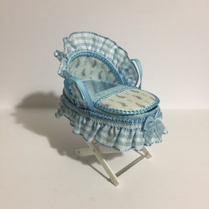 DOLLS HOUSE, panier pliant fabriqué à la main à l'échelle 1/12, adorable lapin bleu