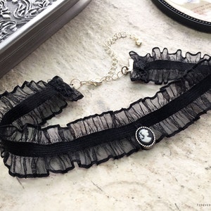 Lace Choker Necklace Black Elegant Gothic Lolita Pendant Choker Necklace for Woman Girls Gift 