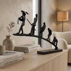 Grande statua dell'evoluzione umana 21,6": scultura moderna nera opaca, decorazione per ufficio intellettuale, arte del progresso di Darwin, regalo scientifico