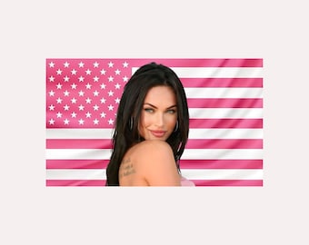 Megan Fox Pink Amerikanische Flagge Tapisserie - Promi Wand Kunst Dekor | Schauspielerin Fan Zimmer Fahne | Ästhetischer Raum Dekor
