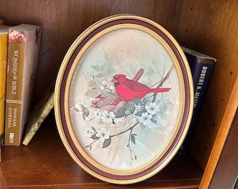 Cuadro de cardenal de F. Massa, ovalado, enmarcado y dorado.