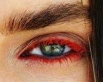 Bold Red Mascara: Vegan, Volumizing, Clump-Free