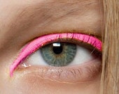 Bubble Gum PINK PEN EYELINER Easy to use Liquid Non-Toxic Organic Vegan Natural Waterproof for sensitive eyes