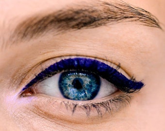 BLUE Pen EYELINER / Líquido, Delineador de ojos en lápiz / Orgánico Vegano Natural / Impermeable para ojos sensibles / Delineador de Zafiro Mate / Libre de Crueldad