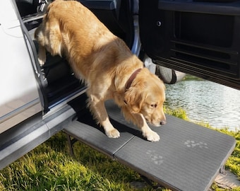 4 Paws Folding Step Platform – A Convenient Solution for Small & Large Dogs in Cars