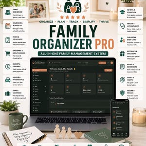 K&ouml;nnte beinhalten: Ein digitales Family Organizer Pro Dashboard auf einem Laptop und Smartphone, mit Symbolen und Text zur Verwaltung von Familienpl&auml;nen, Aufgaben, Budgets und Gesundheitsdaten, umgeben von einem Notizbuch, einem Stift und h&ouml;lzernen Familienfiguren.