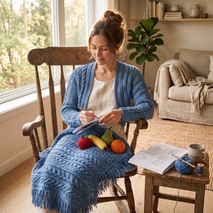 Häkelmuster für eine Netzstrickjacke (PDF), langer Spitzen-Duster-Kimono, Boho-Strandkleid, offenes Spitzen-Sommer-Strickjackenmuster für Damen.