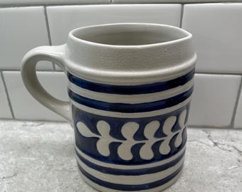 Vintage Williamsburg Salt-Glazed Stoneware Mug: Cobalt Blue Oak Leaf Design