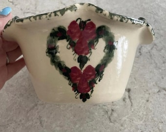 East Texas Marshall Pottery Hand-Painted Heart Spongeware Bowl 7" Scalloped Edge