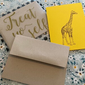 Cartes de notes de girafe jaune - Ensemble de 5 cartes jaunes avec des enveloppes kraft brunes