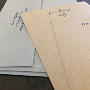 Flache Notizkarten - denken an Dich oder Dankeskarten auf braunem Papier mit braunen Umschlägen - individuelle Nachricht oben - füge deinen Namen hinzu!
