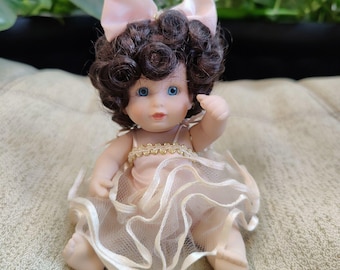 Effanbee Playtown Porcelain Doll ~6" Curly Brown Hair Blue Eyes