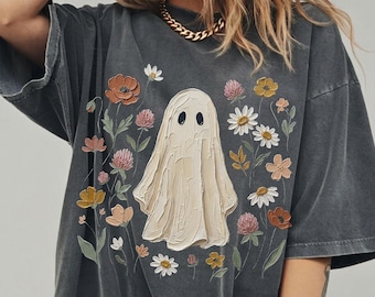 Vintage  Ghost T-Shirt, Floral Ghost Shirt, Retro Halloween Shirt, Fall Aesthetic Halloween Shirt, Daisy Flower Shirt
