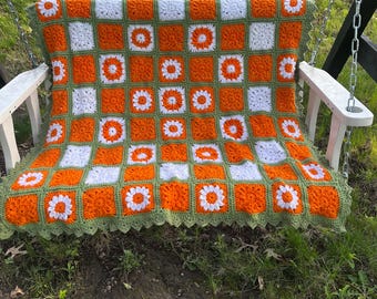 Manta de margaritas tejida a mano a crochet