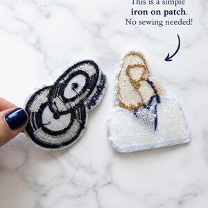 Swiftie Mitternacht inspiriert Bügelbild | Gestickter Aufnäher | Fan Geschenk für Jacken, Taschen & Denim Bild 5