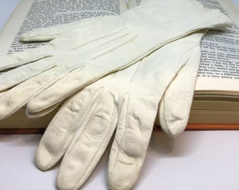 Vintage Mid Length Kid Leather Gloves with Scalloped Edge (Regency, Victorian, Ewardian)