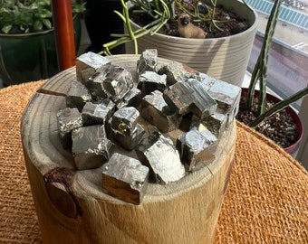 Pyrite Natural Cube Pocket Stone Mineral Protection Stimulating Memory WHO22m78